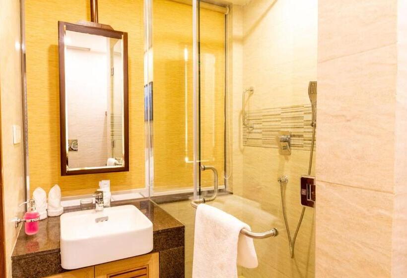 اتاق لوکس, Vivanta Chitwan Bharatpur