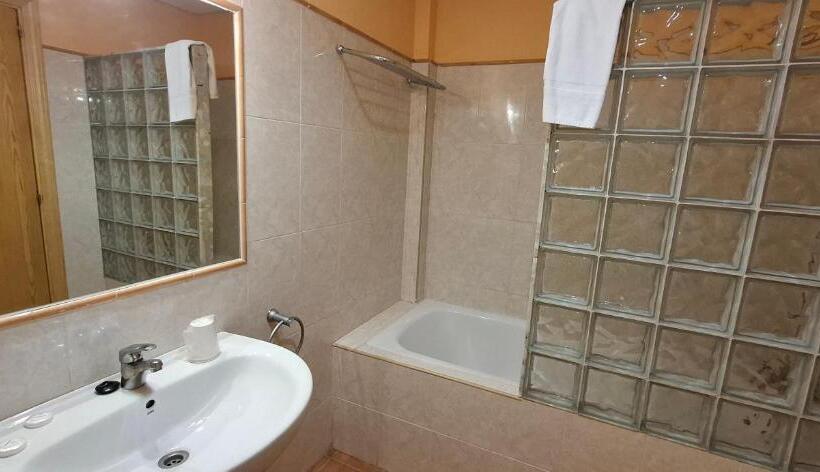 غرفة قياسية مزوَّدة بتراس, Villa De Estercuel