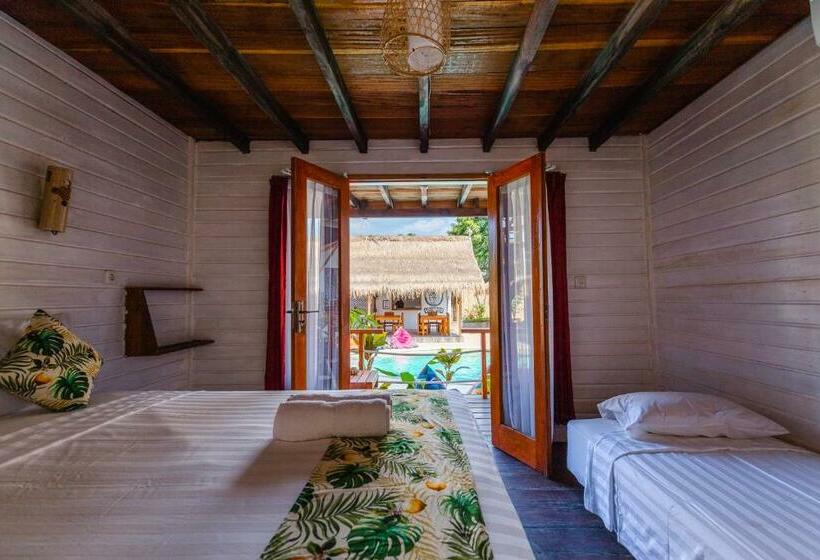 Standard Triple Room with Terrace, Voodoo Gili