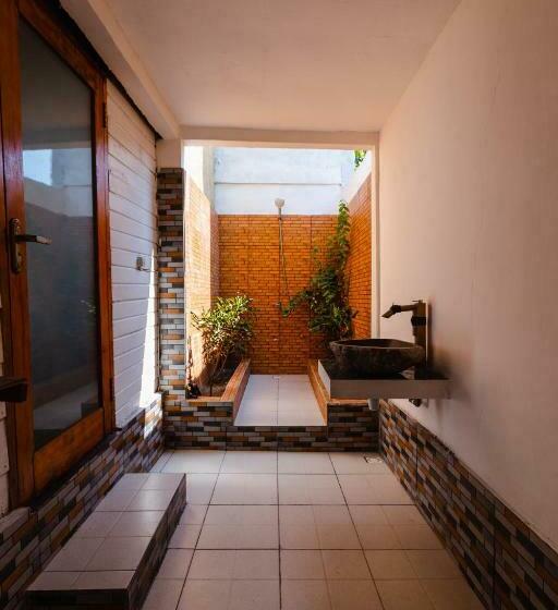 Standard Triple Room with Terrace, Voodoo Gili