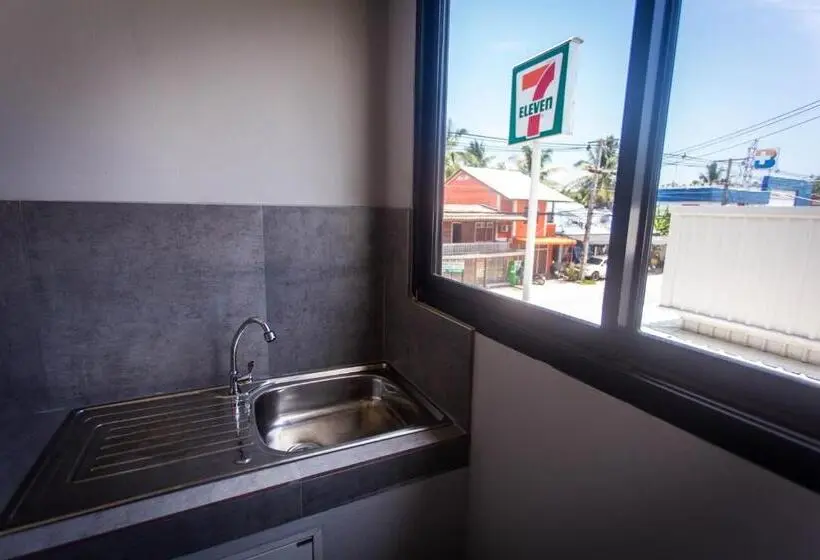 جناح, @hostel Phangan