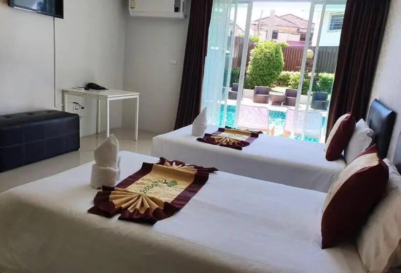 プールの見えるスーペリアルーム, Retreat Resort Pattaya