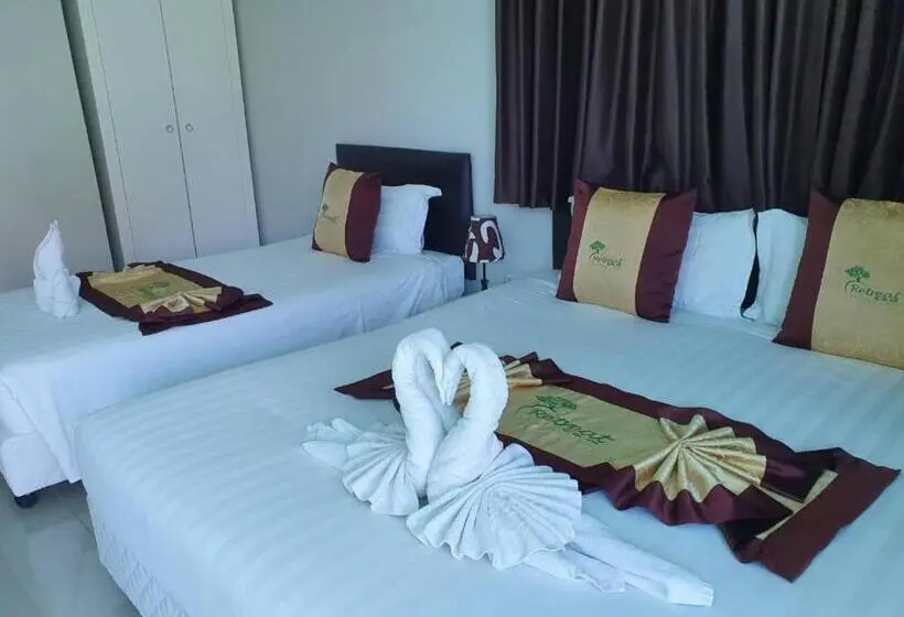 プールの見えるスタンダードトリプルルーム, Retreat Resort Pattaya
