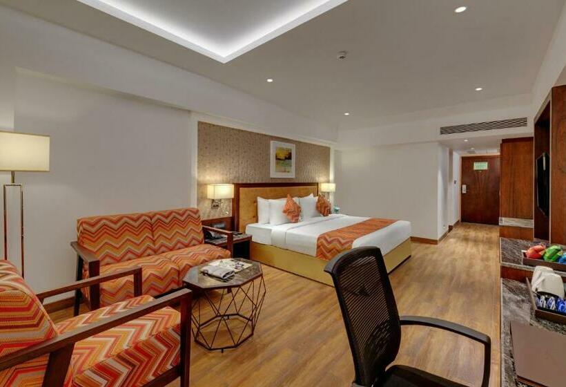 غرفة كلوب, The Fern Residency, Satara Maharashtra