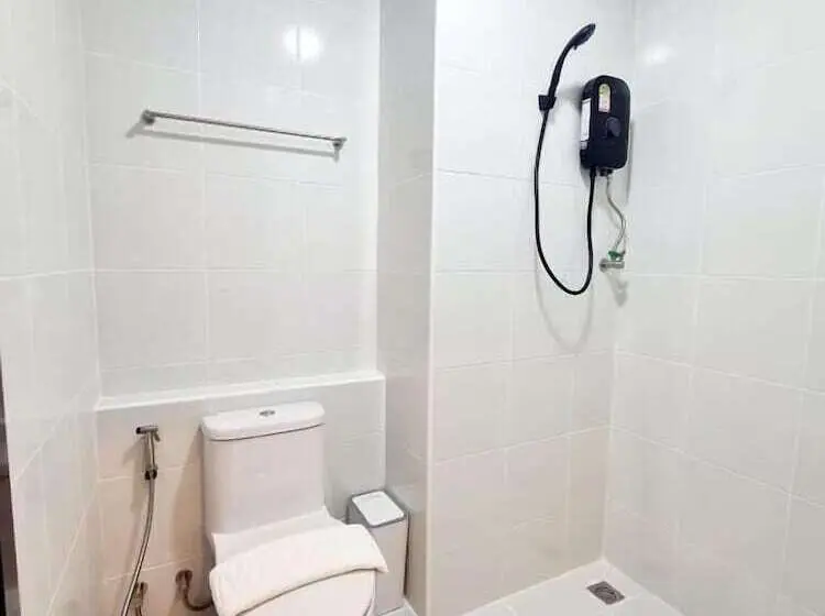 Suite Familiar, Hometown Stays Hatyai