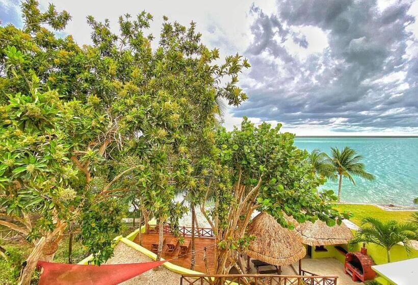 اتاق لوکس با بالکن و چشم‌انداز دریا, Boutique Las Nubes Bacalar