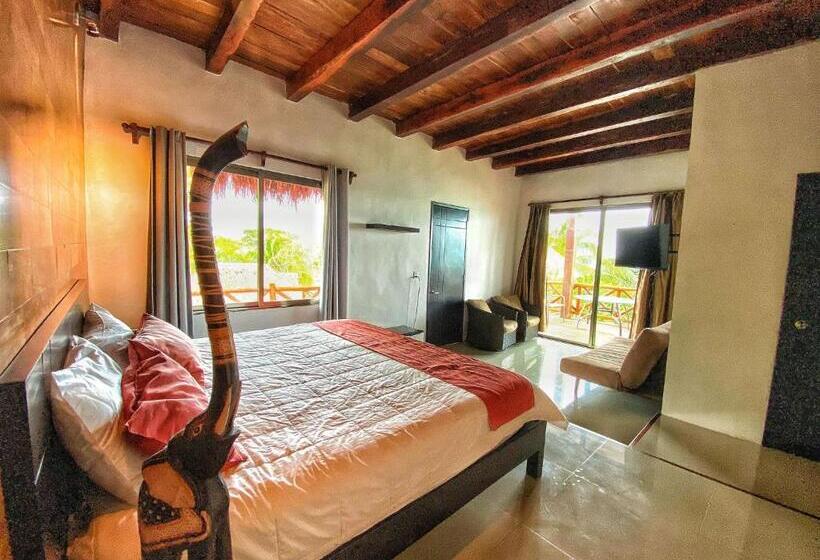 Suite with lake view, Boutique Las Nubes Bacalar