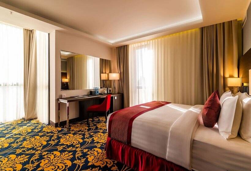 주니어 스위트, Ramada Hotel & Suites By Wyndham Yerevan