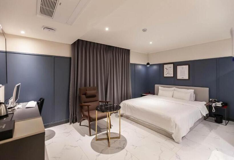 Номер Стандарт, Brown Dot Hotel Hadan