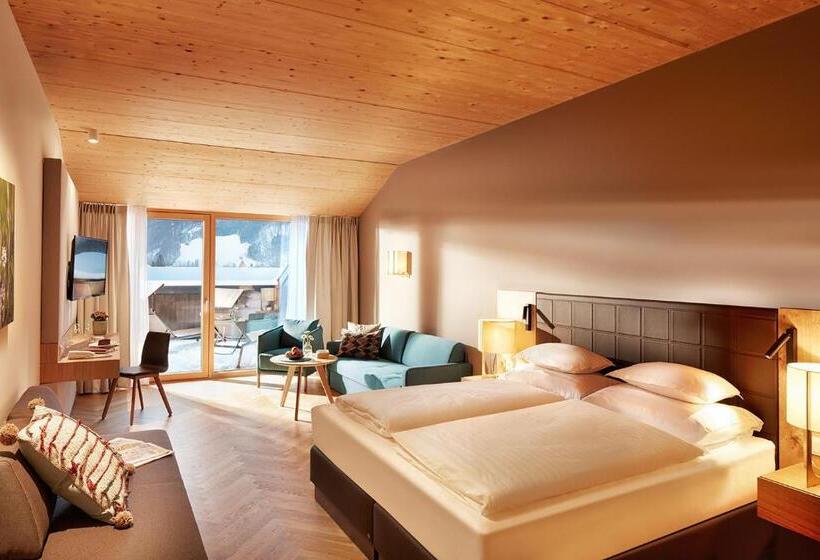 غرفة قياسية مزوَّدة بشُرفة, Die Wälderin Wellness, Sport & Natur