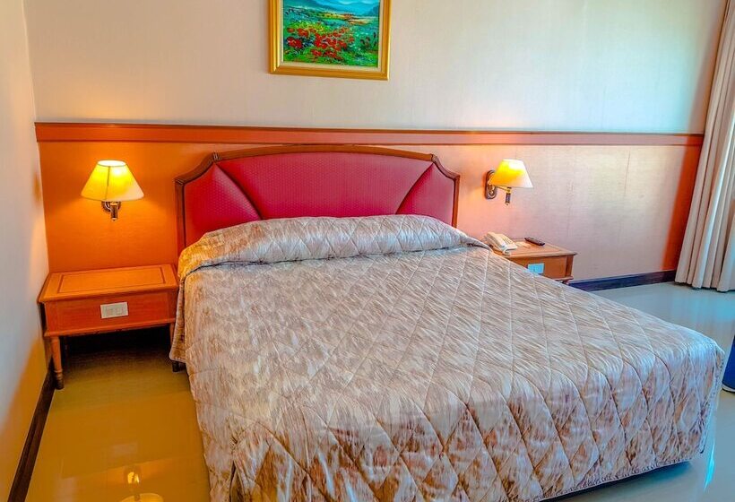 디럭스 룸, Yannaty Hotel Halal