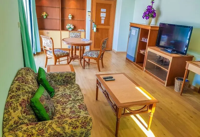 スイート, Yannaty Hotel Halal