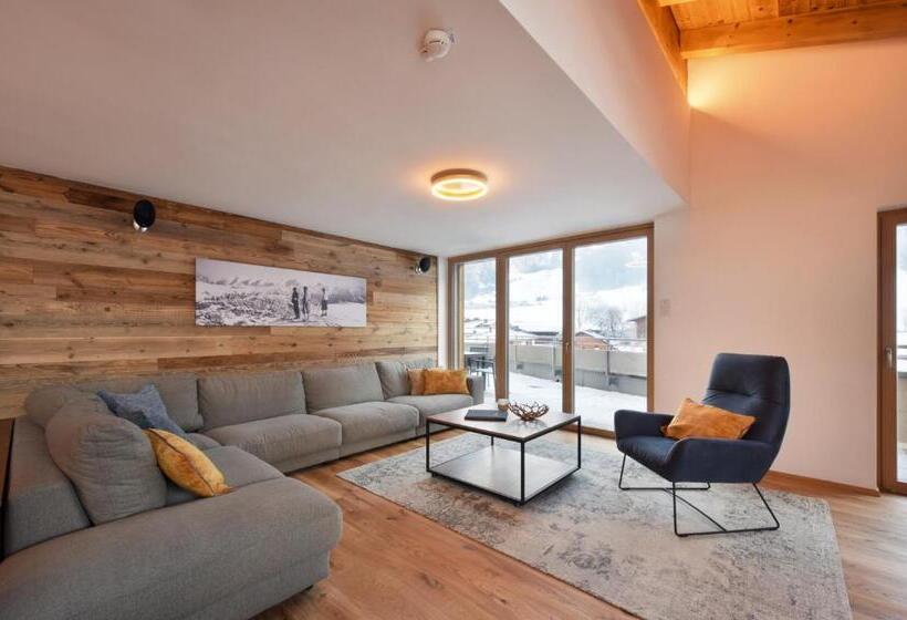 آپارتمان خانوادگی, Mountain Hotel Luis