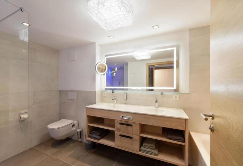 1 Bedroom Penthouse Apartment, Mountain Hotel Luis