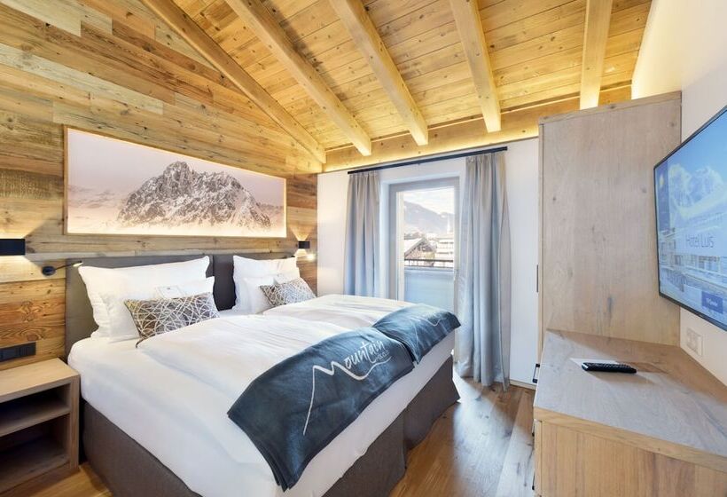 آپارتمان خانوادگی, Mountain Hotel Luis