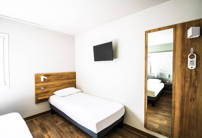 Четырехместный Номер Стандарт, B&b Hotel Montélimar Sud