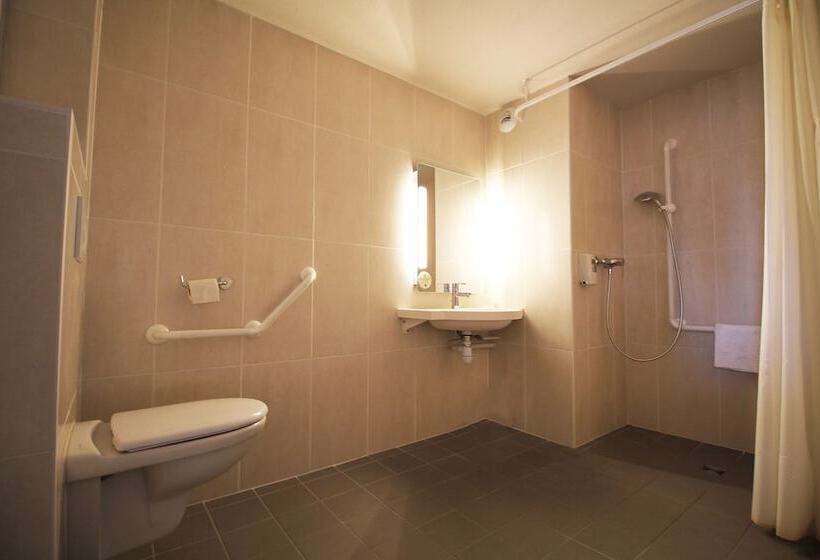Номер Стандарт Адаптированный для Инвалидов, B&b Hotel Montélimar Sud