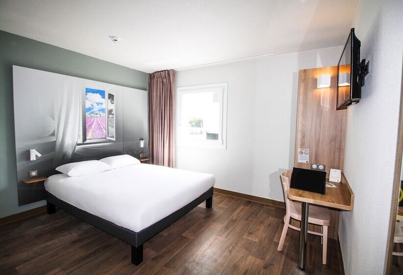 חדר סטנדרט מותאם לאדם עם מוגבלויות, B&b Hotel Montélimar Sud