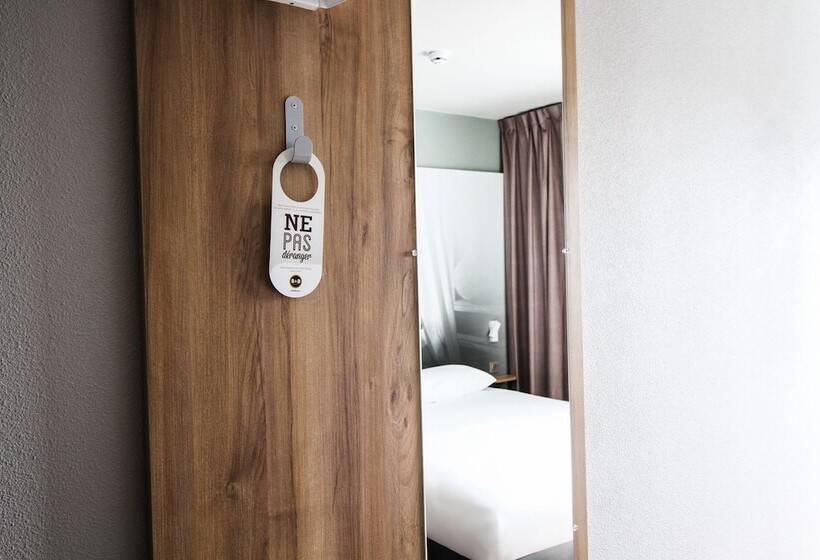 Номер Стандарт Трехместный, B&b Hotel Montélimar Sud