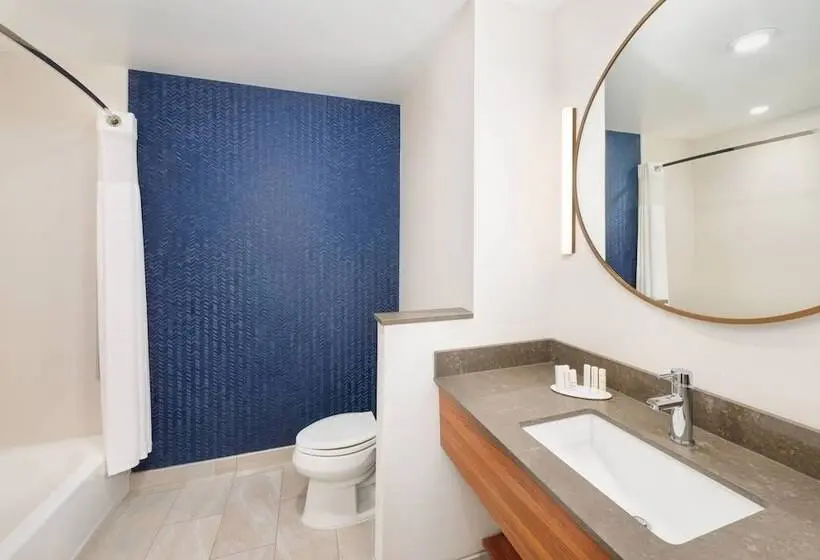 スタンダードスタジオ, Fairfield Inn & Suites Santee