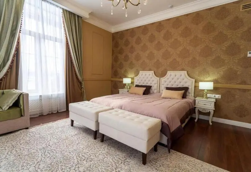 سوییت جونیور, Royal Bv