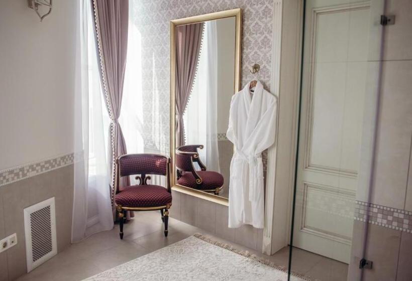 Junior Suite, Royal Bv