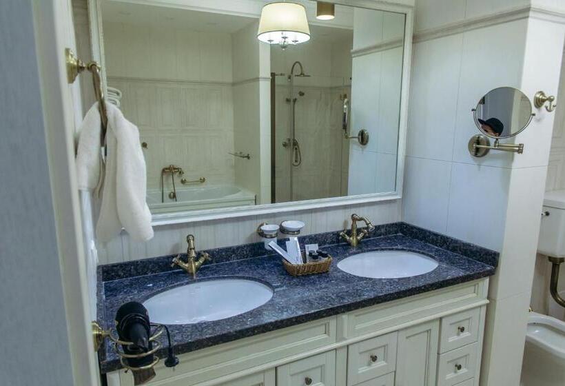 Standard Room, Royal Bv