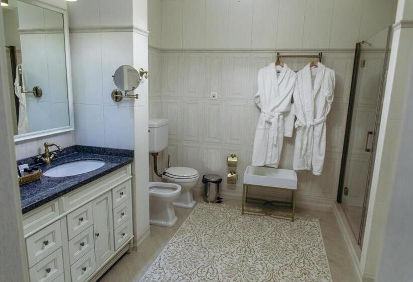 Standard Room, Royal Bv