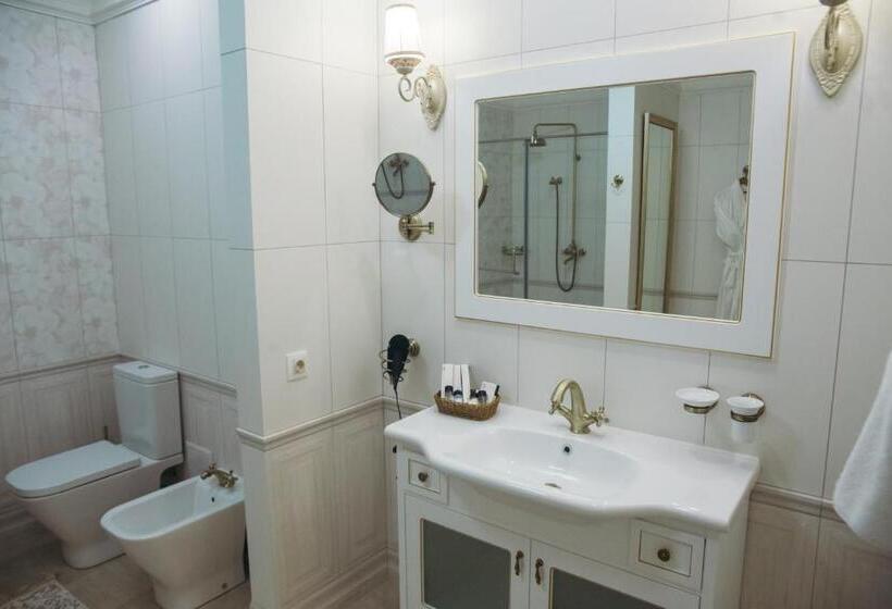 Standard Room, Royal Bv