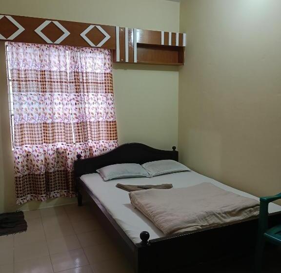 Семейный Номер, As Shams International