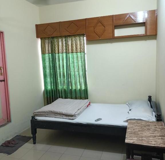 Семейный Номер, As Shams International