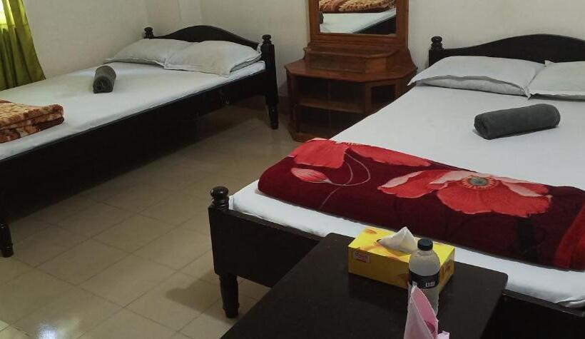 Номер Deluxe, As Shams International