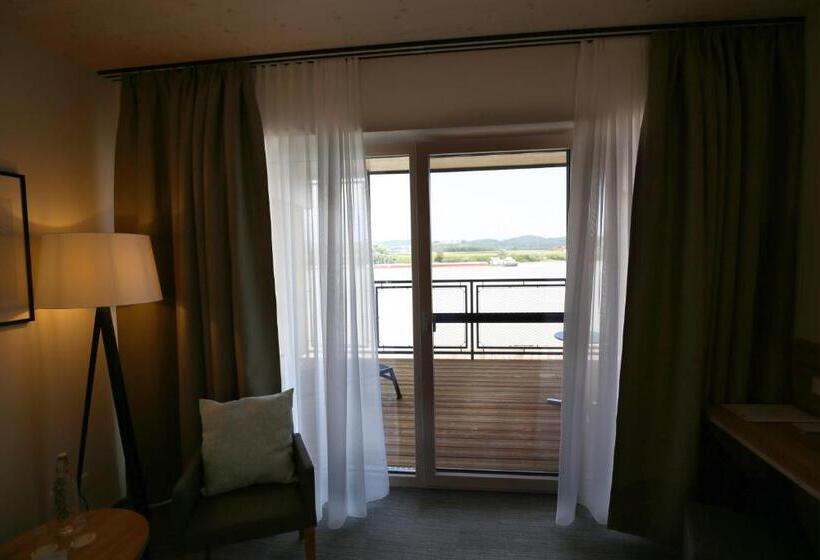 חדר סטנדרט עם מרפסת, Donau Lodge