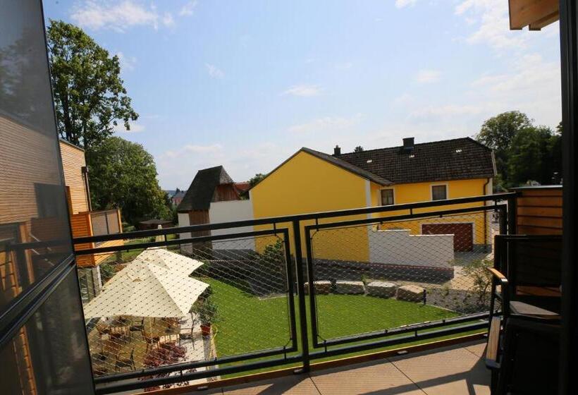 חדר סטנדרט נוף לגינה, Donau Lodge