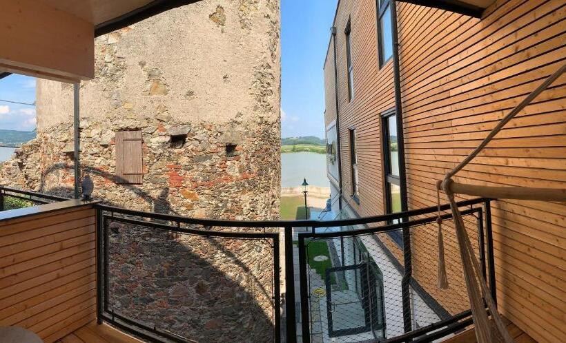 חדר סטנדרט עם מרפסת, Donau Lodge