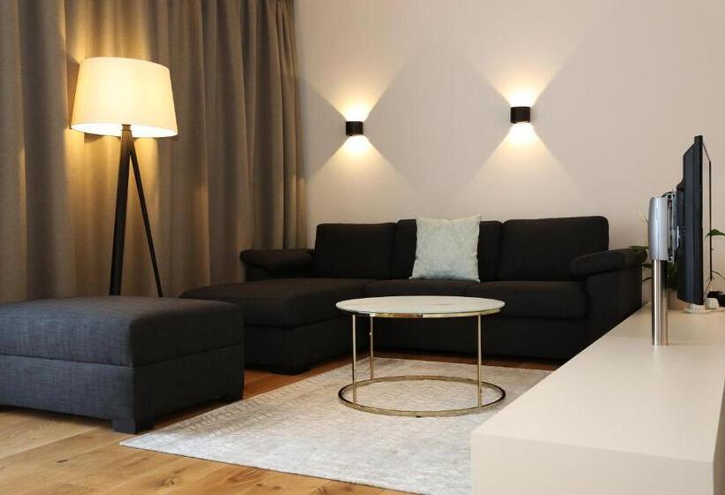 סוויטה עם טרסה, Donau Lodge