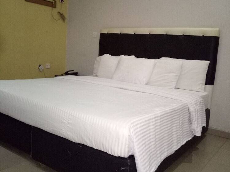 اتاق لوکس, Pulville Boulevard