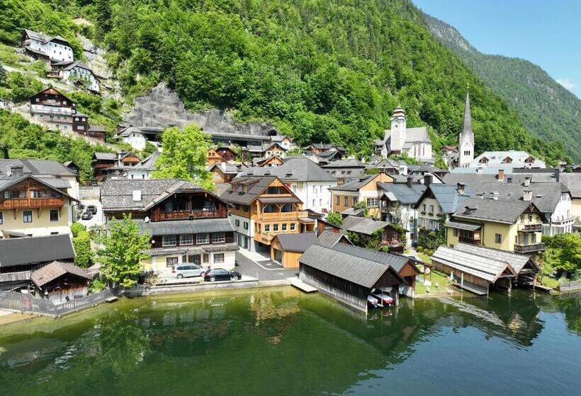 Suite with lake view, Weisses Lamm