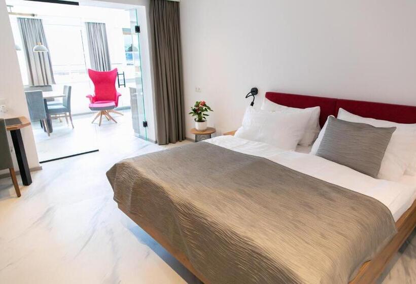 1 Bedroom Apartment Lake View, Weisses Lamm