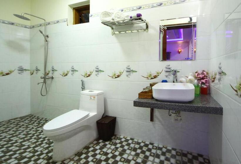 Standard Triple Room with Terrace, Hoi An Blue Seaside Homestay