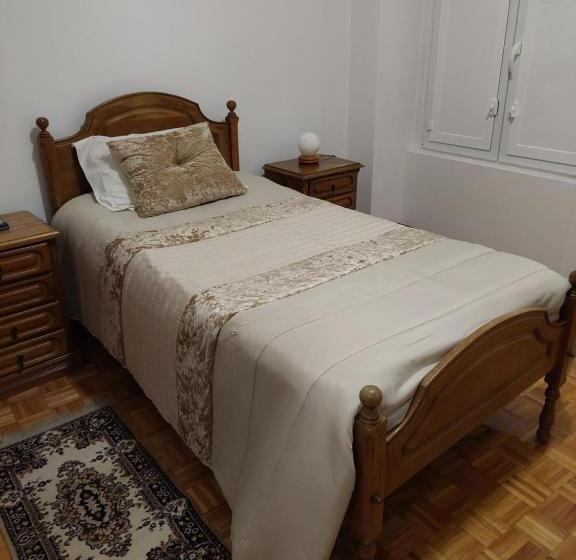 اتاق استاندارد یک نفره, Residencial Real Antiga Rosas