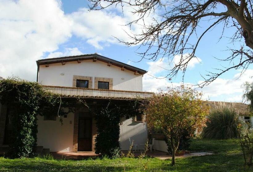 חדר משפחתי נוף לגינה, Agriturismo Pirro