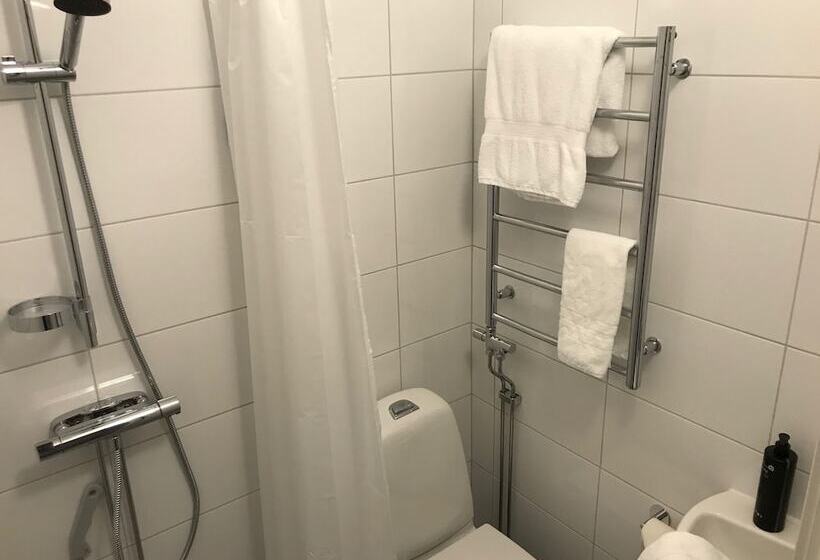 基本间, Ewa & Maude Hotel Aston Villa