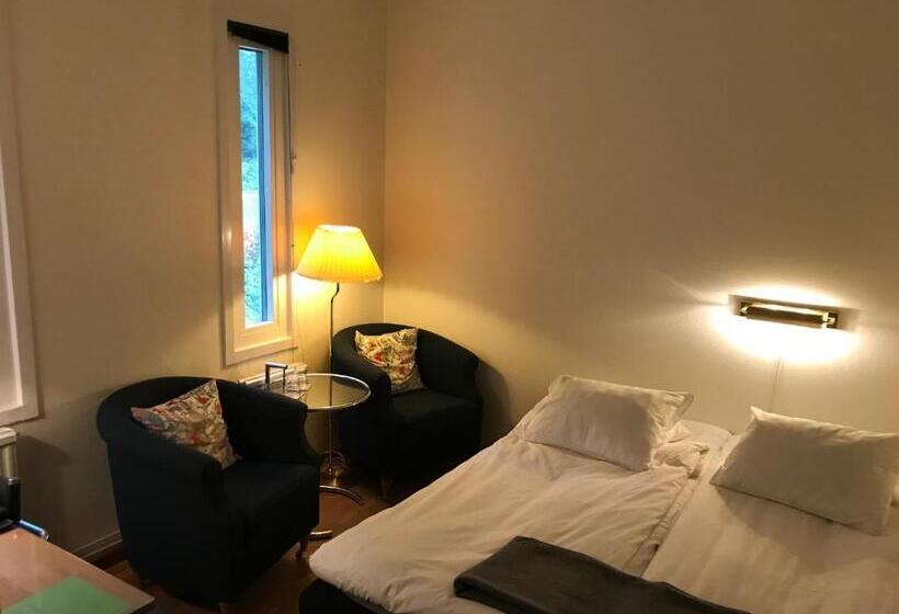 基本间, Ewa & Maude Hotel Aston Villa