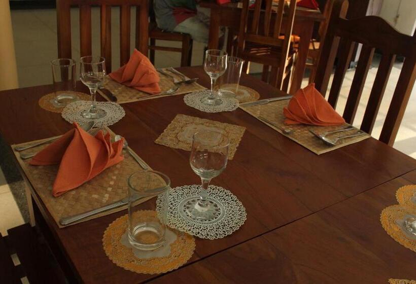 غرفة ديلوكس ثلاثية, Sigiriya Summer Resort