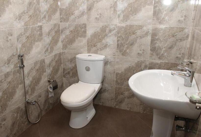 اتاق لوکس خانوادگی, Sigiriya Summer Resort