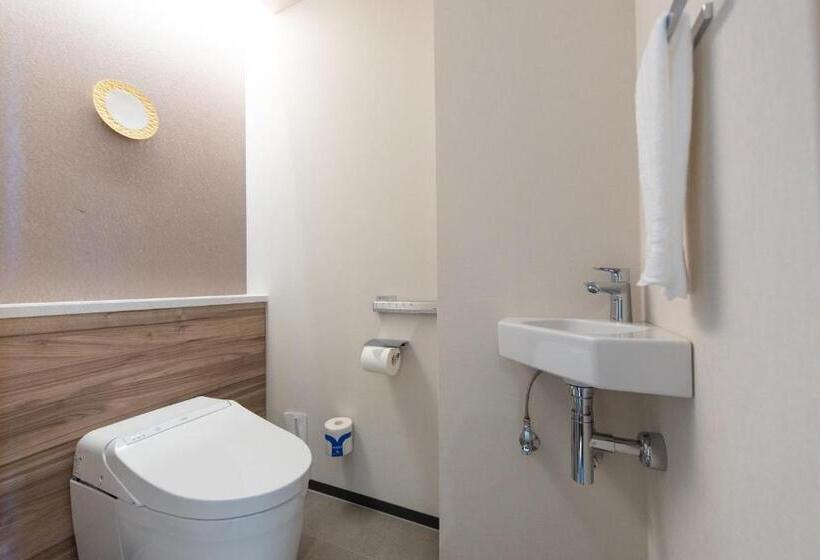 جناح سرير كينج, The Blossom Hibiya