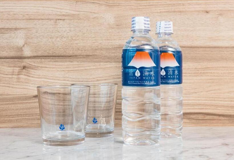 جناح, The Blossom Hibiya