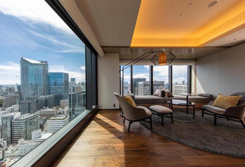 جناح, The Blossom Hibiya