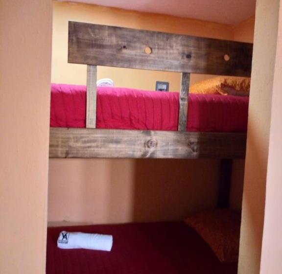 جناح عائلي, Posada Victor Antonio